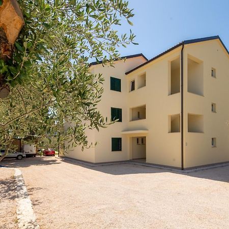 Apartmani Mara Пакоштане Экстерьер фото