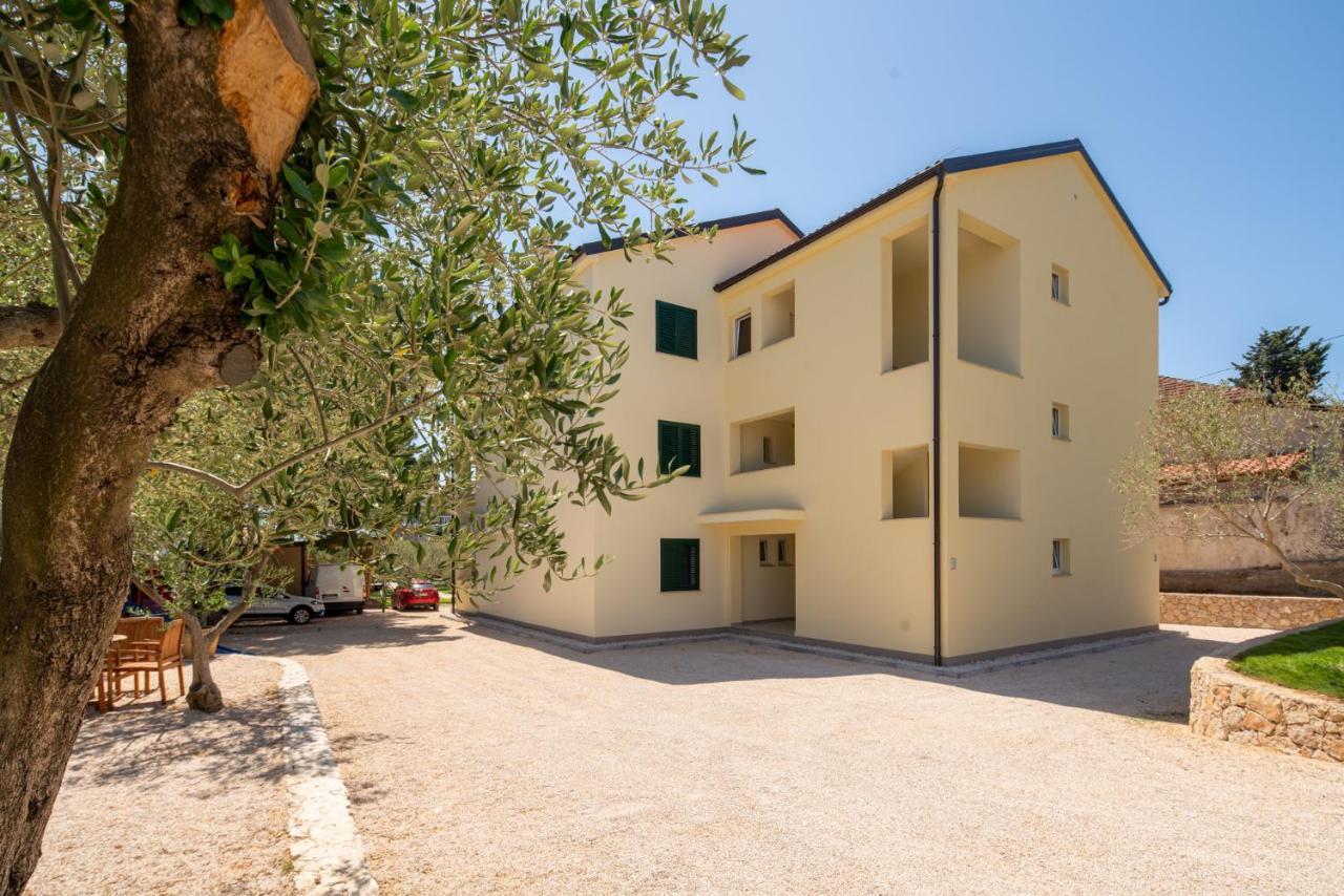 Apartmani Mara Пакоштане Экстерьер фото