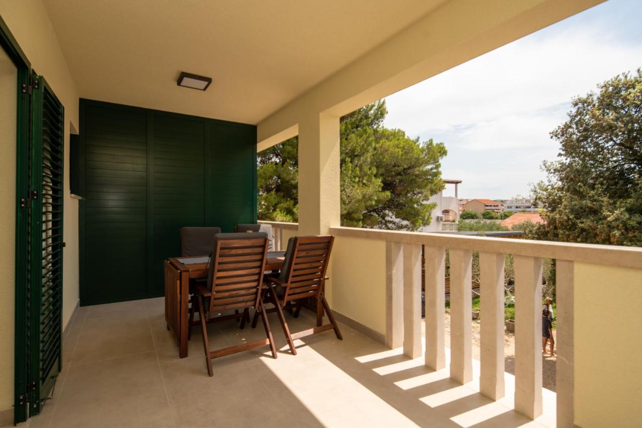 Apartmani Mara Пакоштане Экстерьер фото