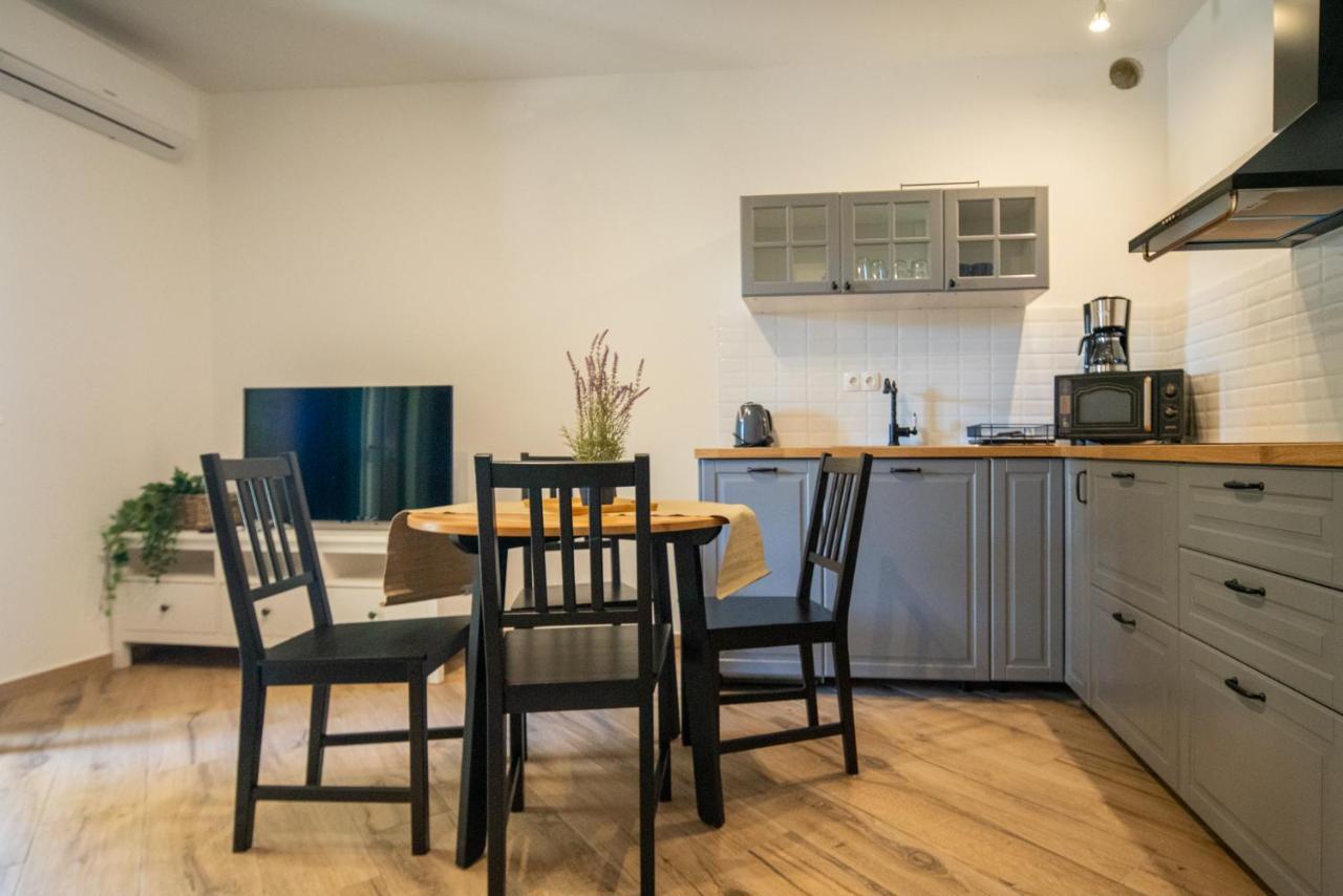 Apartmani Mara Пакоштане Экстерьер фото