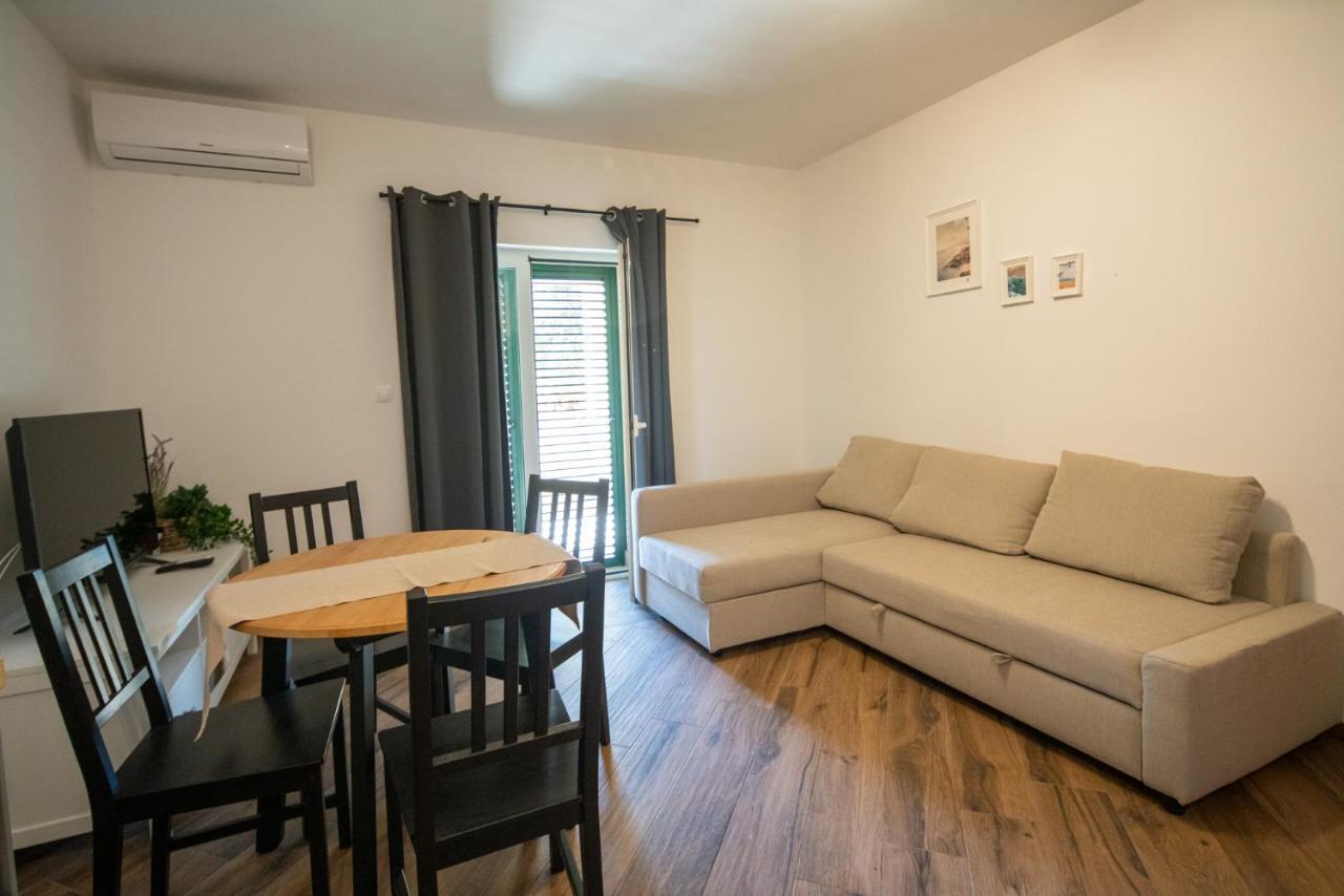 Apartmani Mara Пакоштане Экстерьер фото