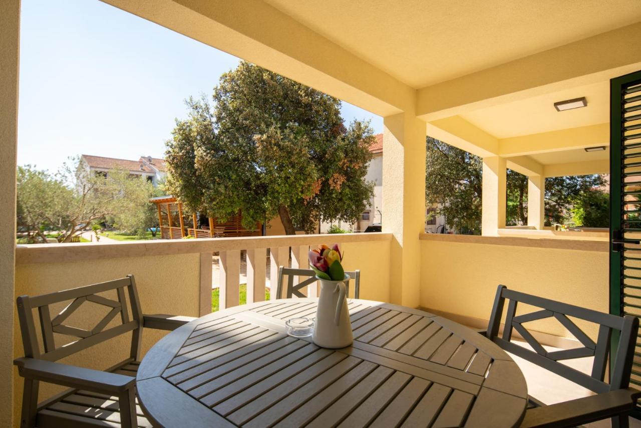 Apartmani Mara Пакоштане Экстерьер фото
